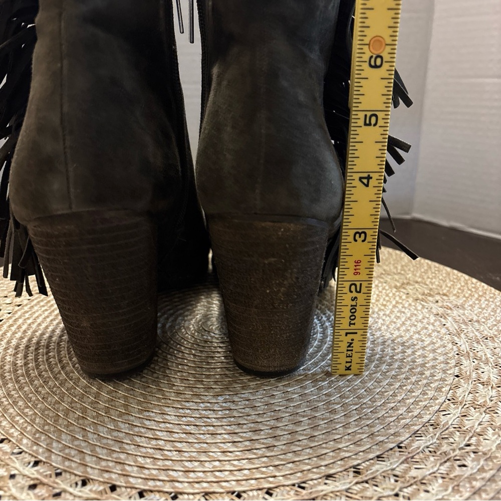 Vince Camuto Hayzee Suede Fringe Women's Ankle Bootie Olive 9.5WM - Picture 6 of 13